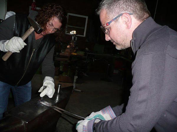 Trauring-Schmiedekurs Brautpaar 4 Bild 3