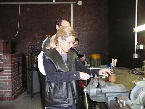 Trauring-Schmiedekurs Brautpaar 1 Bild 2